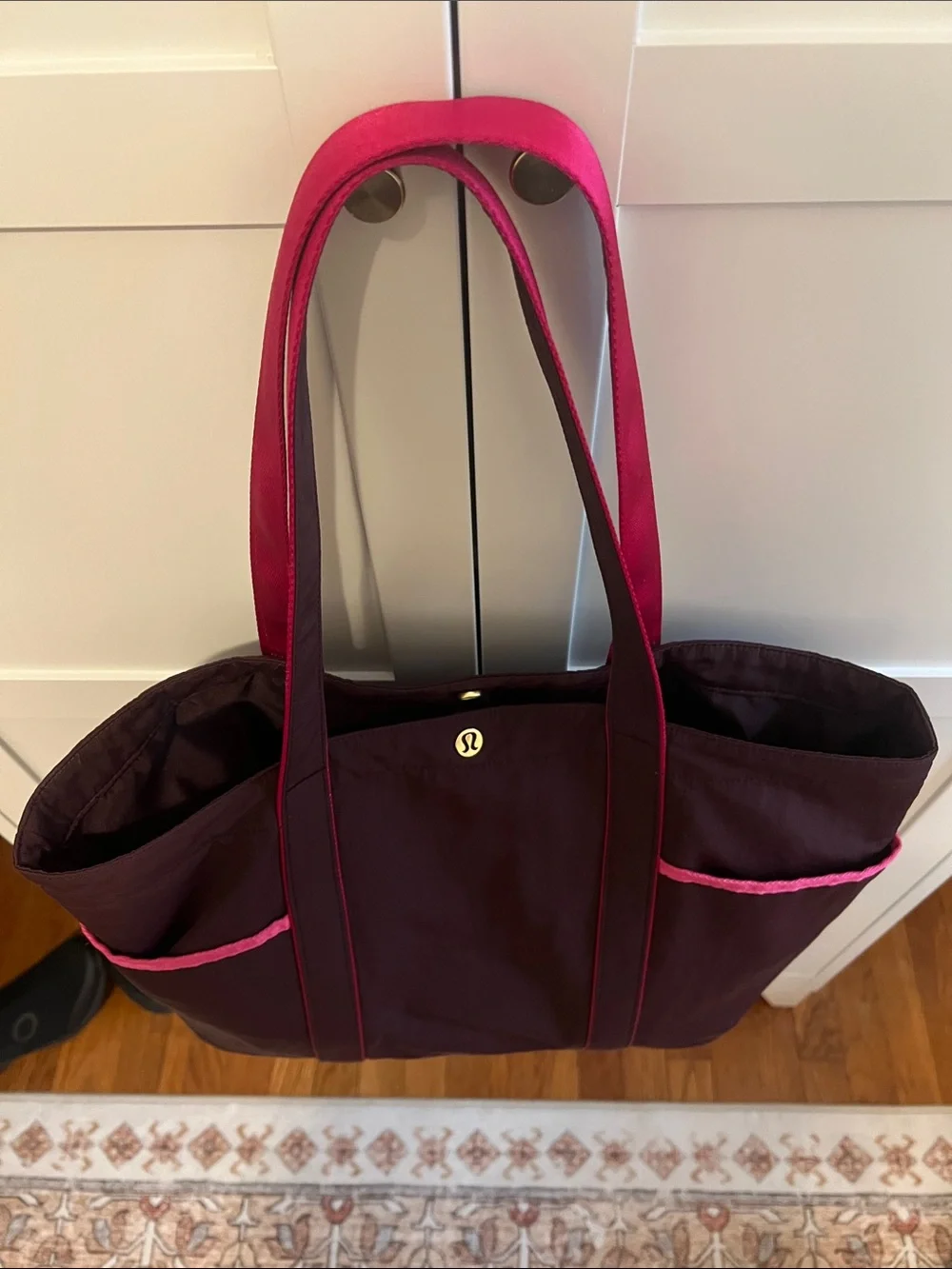 Daily lululemon athletica tote bag 20L Women’s Burgundy Tote Bag with Pink Trim - Picture 5 of 7